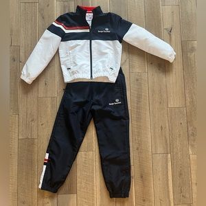 Sergio Tacchini Boys size 7 Like New Track Suit
